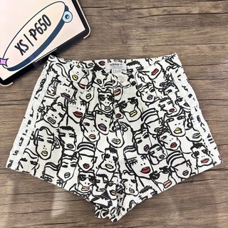 (Category: ) located in . Submitted by lavish.finds (Listing ID 1379340455, Image 1). Description: .