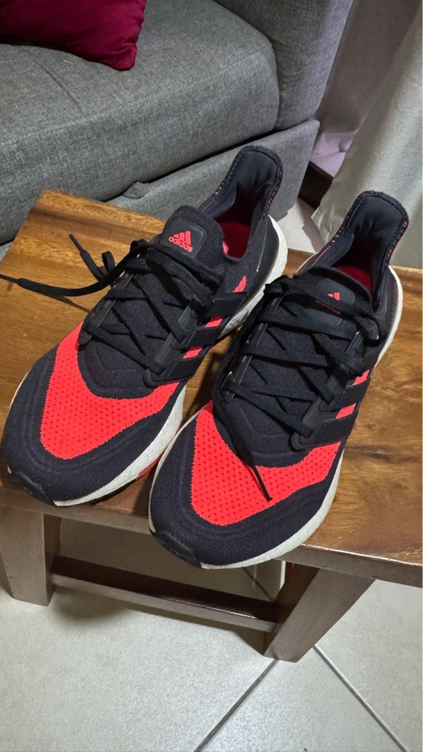 Adidas Ultraboost 21 (Category: Sneakers) located in Manila. Submitted by phiascart (Listing ID 1379333935, Image 1). Description: Still good condition, may need minor cleaning.