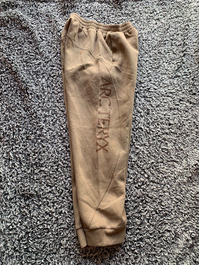 Arc'Teryx Jogger Pants | Size XS (Category: Joggers) located in General Trias. Submitted by zrchustle.604 (Listing ID 1379476084, Image 3). Description: No major issue Minor runs only Good condition.