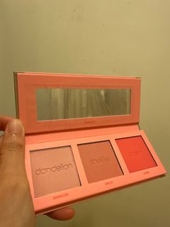 （分類：）位於 。 由 uuudeserve 提交（商品編號 1379504985，圖片 1）。簡介： 。