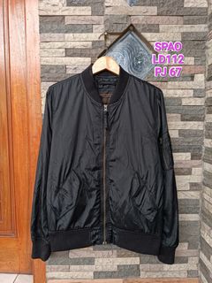 (Kategori: ) berada di . Dikirim oleh aulia_prelovedstore7 (ID iklan 1379425881, Gambar 1). Deskripsi: .
