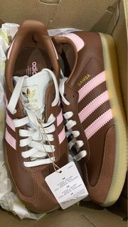 (Kategori: ) berada di . Dikirim oleh madamesfcloset (ID iklan 1379511165, Gambar 1). Deskripsi: .