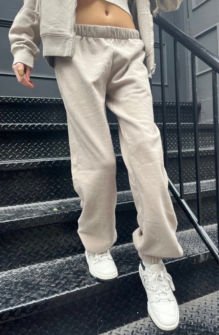 Brandy Melville Rosa sweatpants, ε₯³θ£, θ€²οΌεζͺθ£, ε
Άδ»δΈθΊ« - Carousell