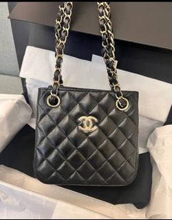 （分類：）位於 。 由 bellize.luxury 提交（商品編號 1379512039，圖片 1）。簡介： 。