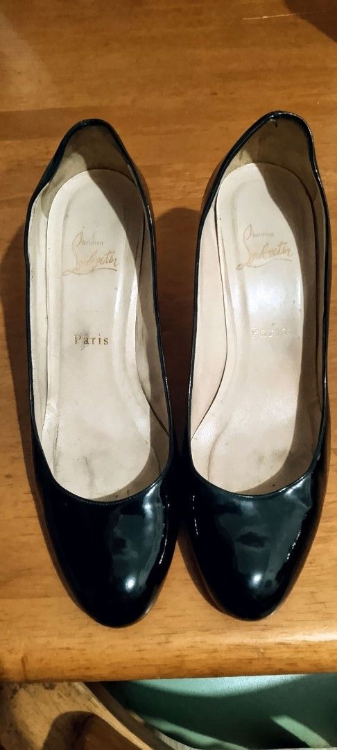 Christian louboutin (Category: Heels) located in Manila. Submitted by meadow_collection123 (Listing ID 1379491704, Image 3). Description: For sell my Christian louboutin. also if you have any question about this shoe im open to ask, thank you!!.
