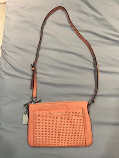 由 jennie633t77604 (刊登 ID 1379385383，圖片 1) 提交，位於 的 (類別：)，說明：。