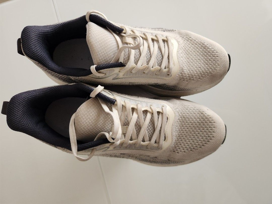 Comfy Running Shoes (Category: Sneakers) located in Valenzuela. Submitted by lim_lance (Listing ID 1379351002, Image 3). Description: Payless Running Shoes Comfy to wear RFS: Shoes Upgrade.