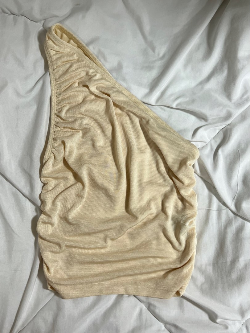 Creme one sided top, Women's Fashion, Tops, Sleeveless on Carousell
