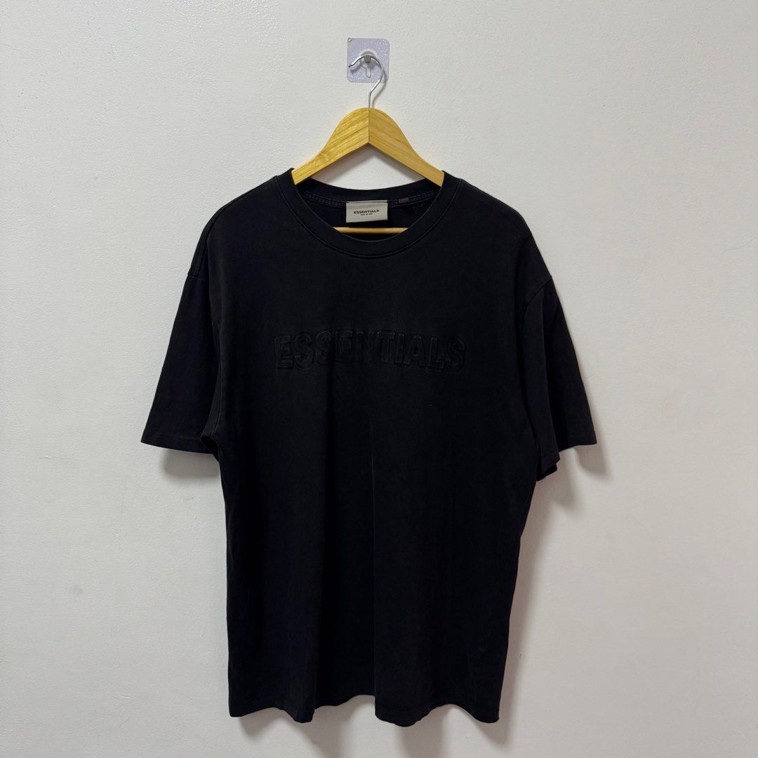 Essentials Fear of God Tee (Category: Tshirts & Polo Shirts ) located in Manila. Submitted by retro.archives (Listing ID 1379398506, Image 2). Description: Essentials Fear of God Tee 📌 Size: XL Dimes: 23"x30" Condition: 9/10 Issue: None 🧷 Price: 800 + sf 📍 Angeles City, Pampanga 🚛 Courier – J&T (Regular Shipping) .