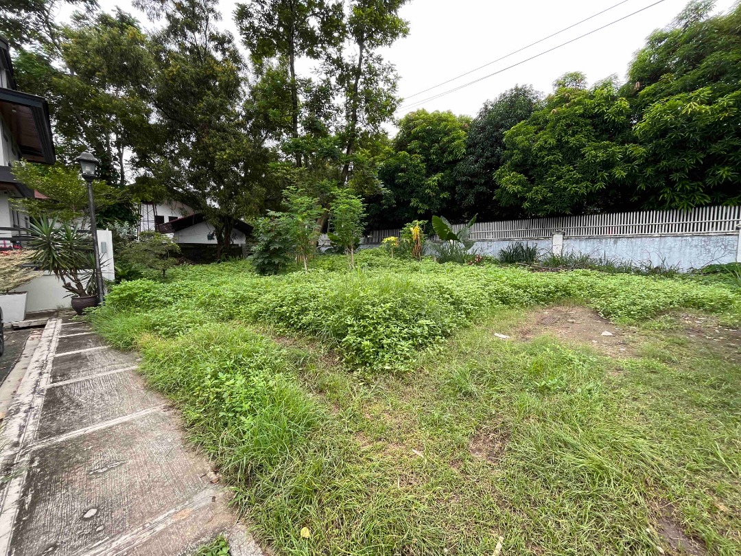 (Category: ) located in . Submitted by thatsbrokerraven (Listing ID 1379346605, Image 1). Description: .