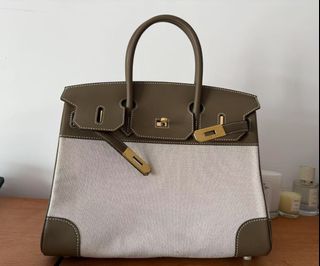 （分類：）位於 。 由 byebyebags 提交（商品編號 1379382378，圖片 1）。簡介： 。