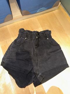 (Category: ) located in . Submitted by shopper0720 (Listing ID 1379491075, Image 1). Description: .