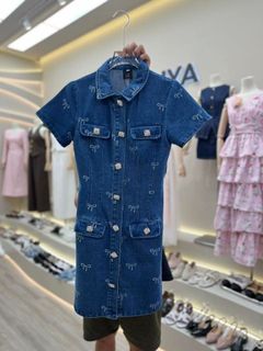 (Category: ) located in . Submitted by mench_fashion_haus (Listing ID 1379520320, Image 1). Description: .