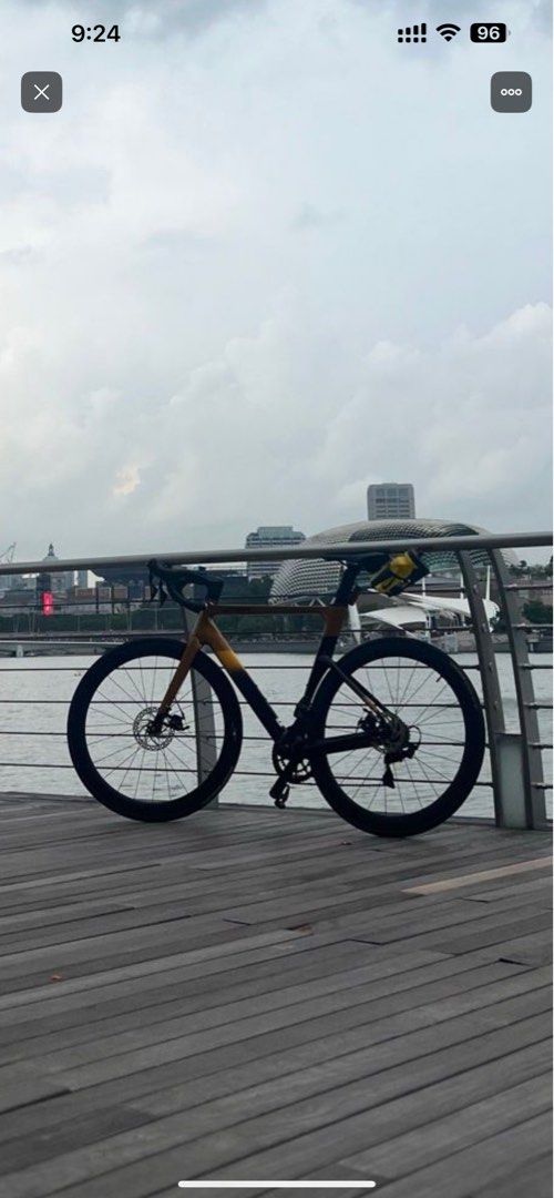 Java Furco (Category: Bicycles) located in Singapore. Submitted by melvinjq (Listing ID 1379335163, Image 3). Description: Frame: J-AIR Fuoco carbon aerodynamics frame with UCI certified,12×142mm thru-axle, Flat Mount Disc Fork: JAVA Fuoco, Carbon,12×100mm thru-axle, Flat Mount Disc Shifter: Shimano 105 R7000,11 speed Front derailleur: Shimano 105 R7000,braze-on Rear derailleur: Shimano 105 R7000,shadow design Crank: Decaf Forged CNC,170mm,50-34T