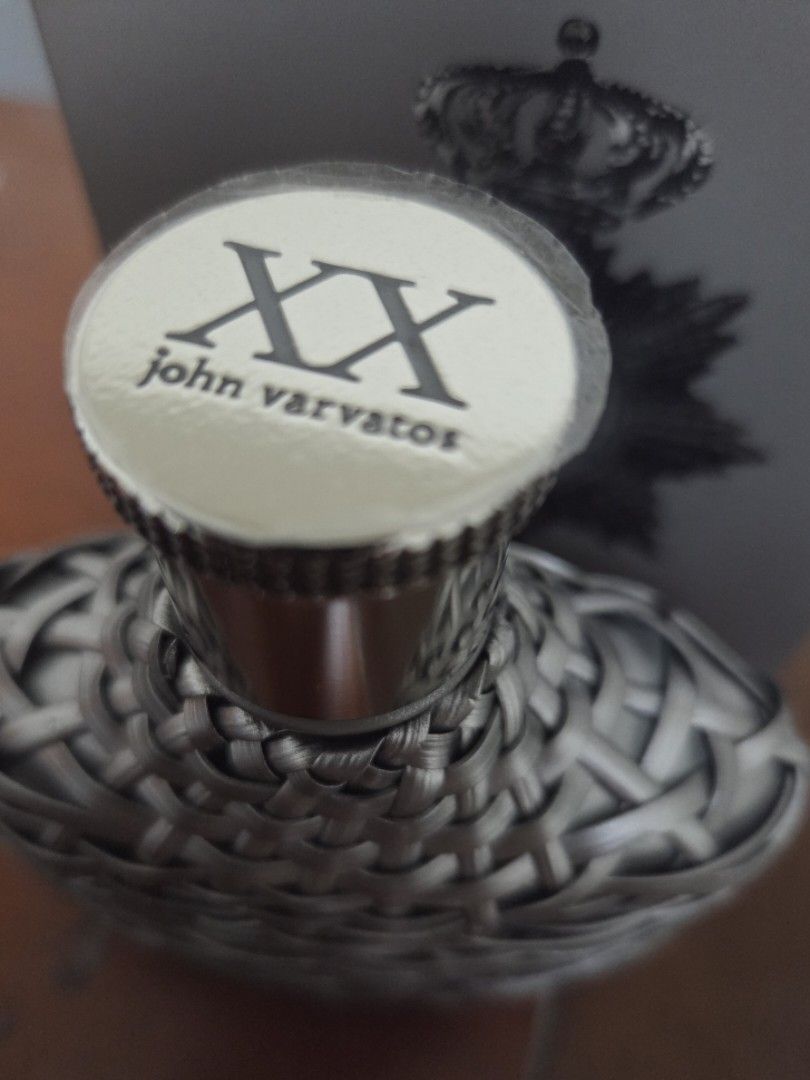 John Varvatos XX Artisan Perfume (Category: Fragrance & Deodorants) located in Pasig City. Submitted by tryathlete (Listing ID 1379477152, Image 2). Description: Original. Complete with box Not fake, not a dupe 5-6 sprays missing mall price : 5,500 Location : Kapitolyo Pasig.