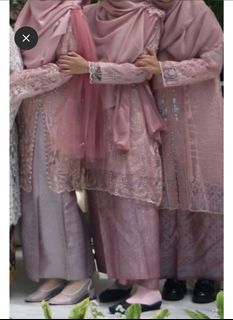 (Kategori: ) berada di . Dikirim oleh zhafira_ghina (ID iklan 1379447158, Gambar 1). Deskripsi: .