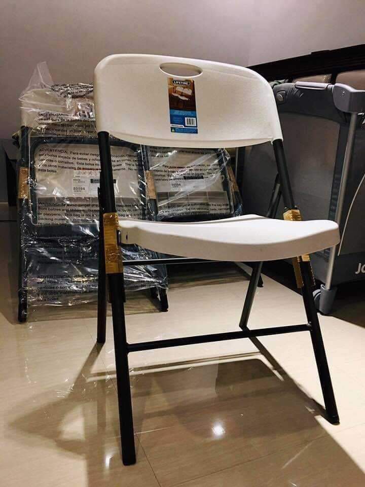 Lifetime Foldable Chair & Foldable Table (Category: Other Kitchenware & Tableware) located in Manila. Submitted by zainabonlineshop (Listing ID 1379367430, Image 2). Description: .