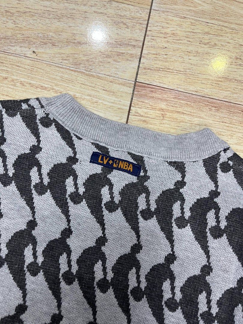 LOUIS VUITTON X NBA KNIT SWEATER (Category: Luxury Apparel) located in Baguio. Submitted by donedeal_2600 (Listing ID 1379507818, Image 3). Description: Dimes: 21x26 stretchable Condition: Like new to brand new Color rate: 10/10 Complete tags Check photos for more details No issue .