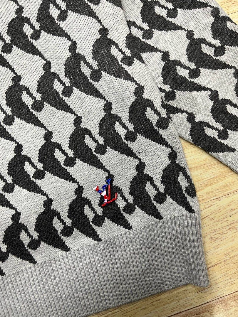 LOUIS VUITTON X NBA KNIT SWEATER (Category: Luxury Apparel) located in Baguio. Submitted by donedeal_2600 (Listing ID 1379507818, Image 2). Description: Dimes: 21x26 stretchable Condition: Like new to brand new Color rate: 10/10 Complete tags Check photos for more details No issue .