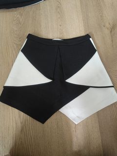 (Category: ) located in . Submitted by imashopperholic (Listing ID 1379394884, Image 1). Description: .