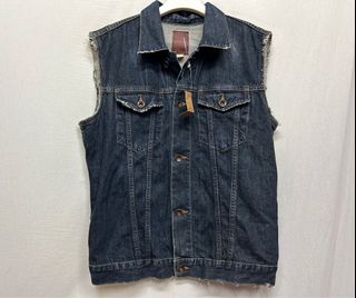 由 w7562 (刊登 ID 1379492561，圖片 1) 提交，位於 的 (類別：)，說明：。