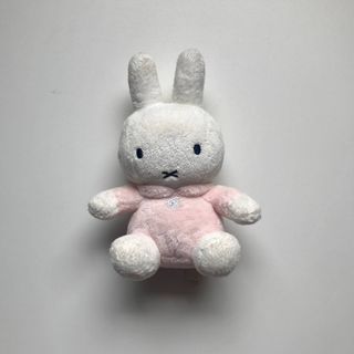 (Category: ) located in . Submitted by miffystuffies (Listing ID 1379490788, Image 1). Description: .
