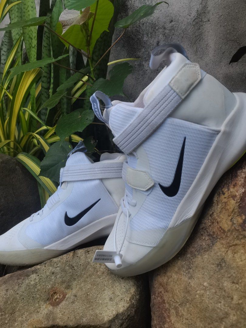 NIKE PRECISION 3 FLYEASE 4E SIZE 9 MENS / 44 EUR (Category: Sneakers) located in Cavite. Submitted by smallbeanstudio (Listing ID 1379361915, Image 1). Description: NIKE PRECISION 3 FLYEASE 4E SIZE 9 MENS / 44 EUR.