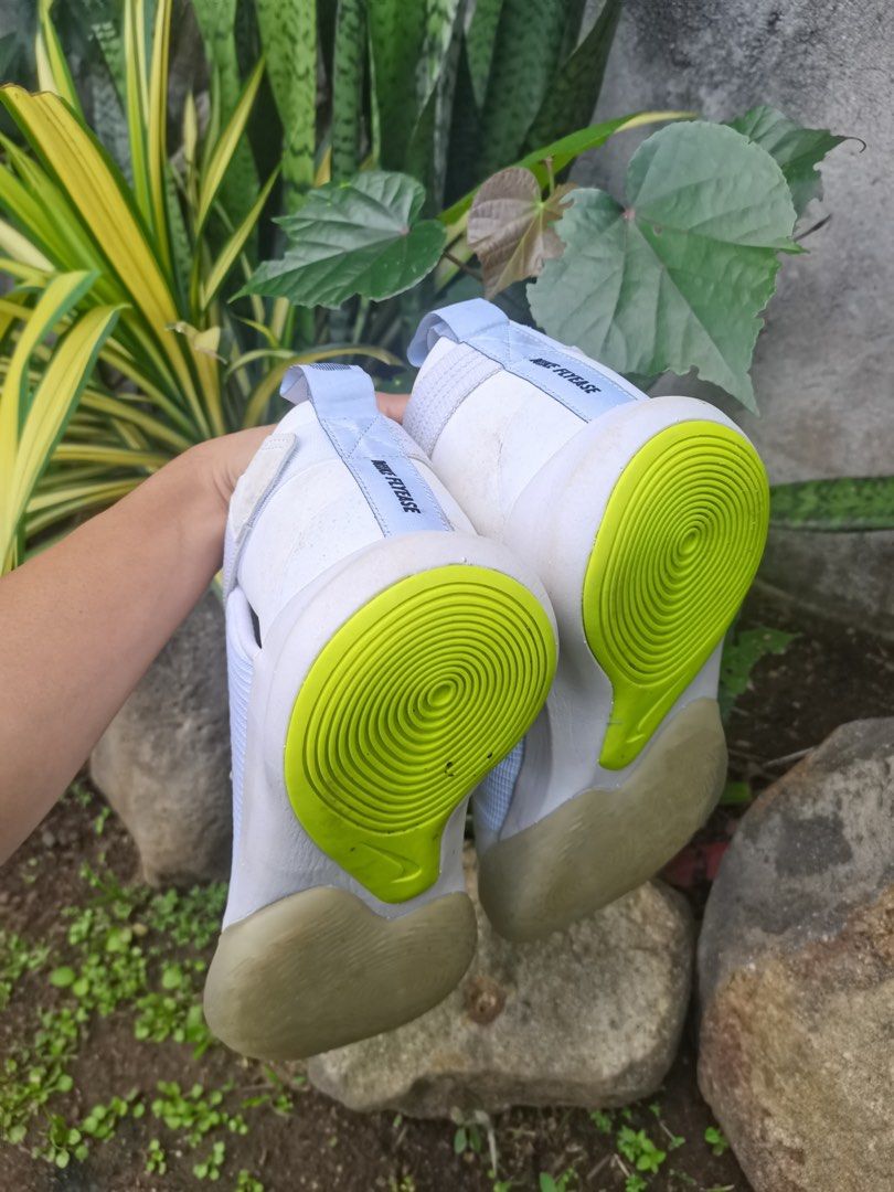 NIKE PRECISION 3 FLYEASE 4E SIZE 9 MENS / 44 EUR (Category: Sneakers) located in Cavite. Submitted by smallbeanstudio (Listing ID 1379361915, Image 3). Description: NIKE PRECISION 3 FLYEASE 4E SIZE 9 MENS / 44 EUR.