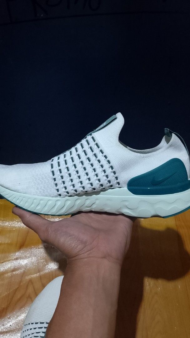 Nike React Phantom Run Flyknit 2, Barang Yang Dicari di Carousell