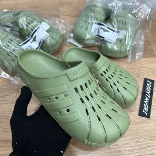 (Category: ) located in . Submitted by isseytansri_its_shoppe (Listing ID 1379413573, Image 1). Description: .