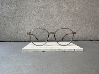 (Category: ) located in . Submitted by pop.optical (Listing ID 1379409443, Image 1). Description: .