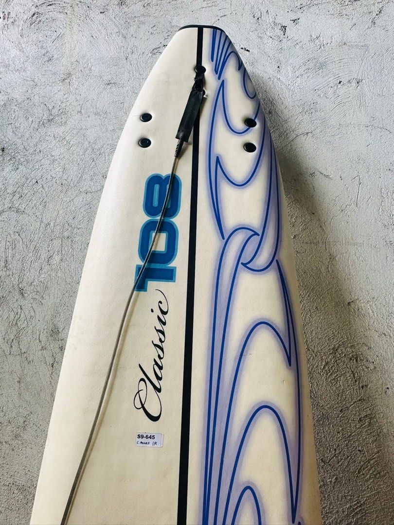 Paddle Board/ long board (Category: Fishing) located in Bulacan. Submitted by kickszz (Listing ID 1379493235, Image 3). Description: For sale‼️ Paddle/ Long Board - 9ft Complete Fins Lanyard Carrying Bag Pm for inquiry🥰.
