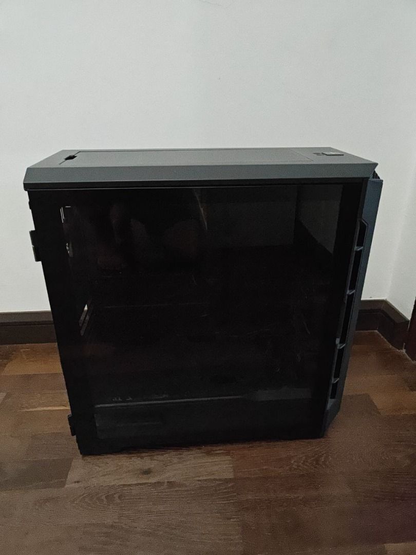Phanteks Eclipse P600s PC Computer Case Chasis quiet and solid (Category: Computer Parts) located in Puchong. Submitted by x000m (Listing ID 1379374679, Image 1). Description: Selling this high quality Phanteks Eclipse P600s case in good condition. It's a big and quiet case with a very solid build quality. Including box of accessories with plenty of screws and HDD mounts etc. Only COD at Bandar Kinrara due to the size and weight..