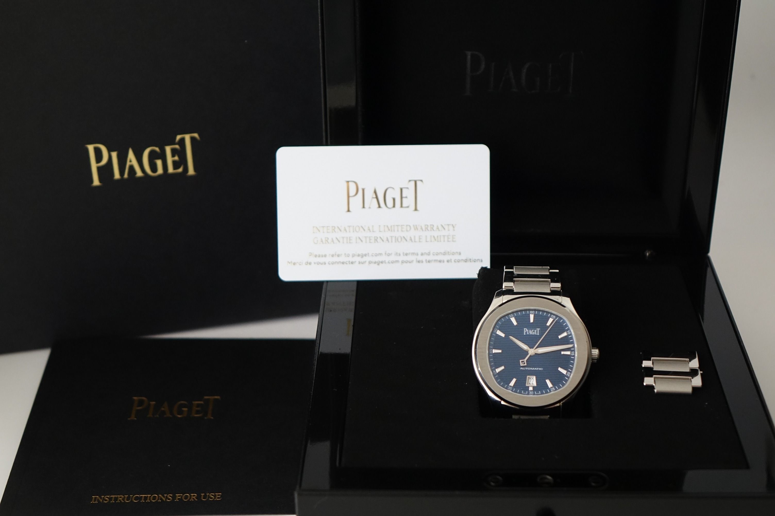 Piaget Polo S G0A41002 full set (Category: Watches) located in Singapore. Submitted by wristime (Listing ID 1379442250, Image 3). Description: Join our tele channel for the latest updates and exclusive deals! One owner Set Unpolished. The Piaget Polo Date features a stainless steel case, striking blue guilloché dial, and signature cushion-shaped bezel. Introduced in 1979, the Polo collection marked Piaget’s bold entry into the luxury sports watch