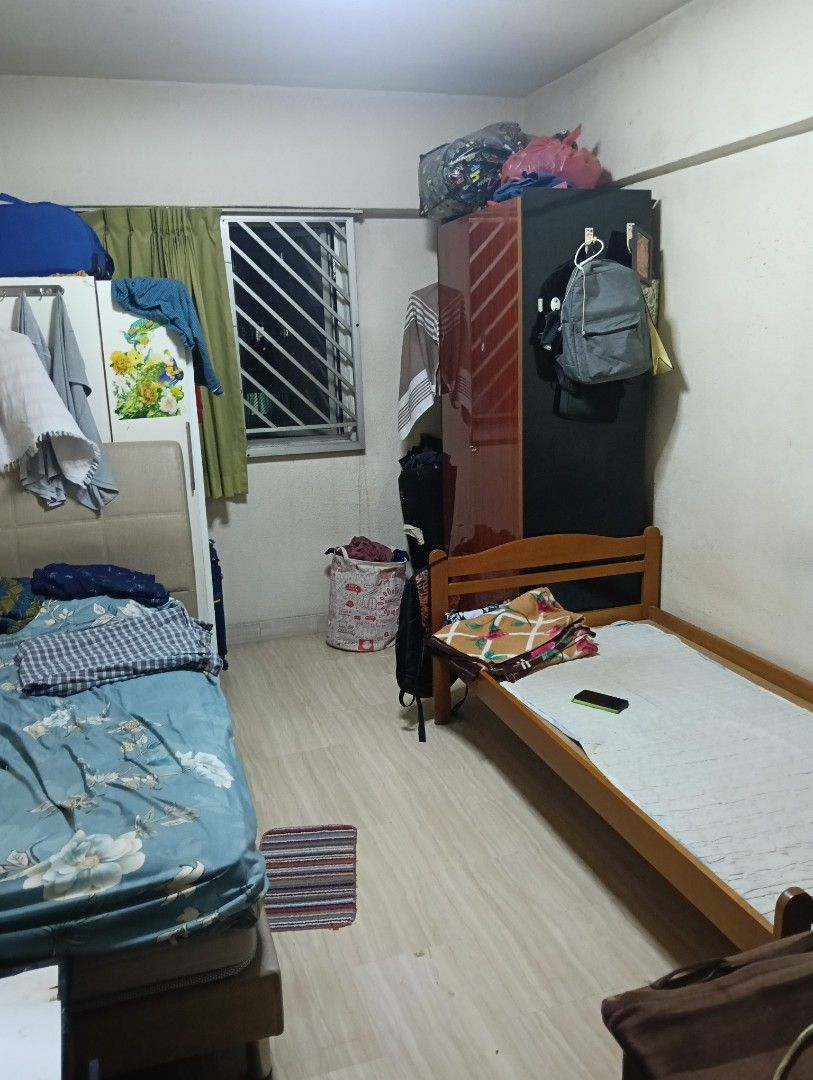 Rent for Common room 3 pax near Bukit Batok MRT  1 pax $60063226717484929114