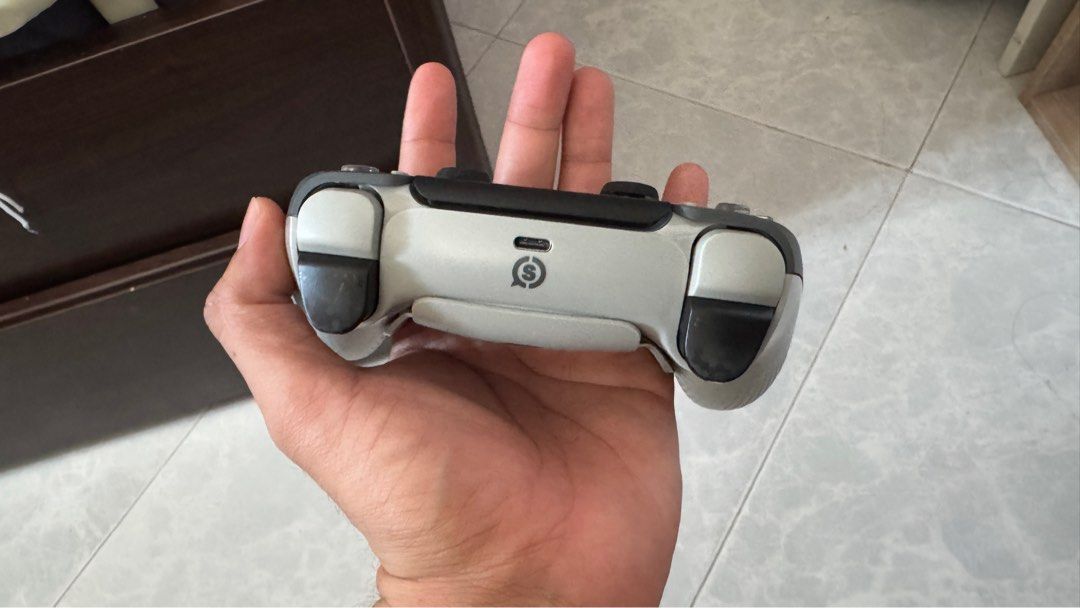 URGENT SALE. SCUF Reflex Pro FPS Controller - Gray/White63109551927042111