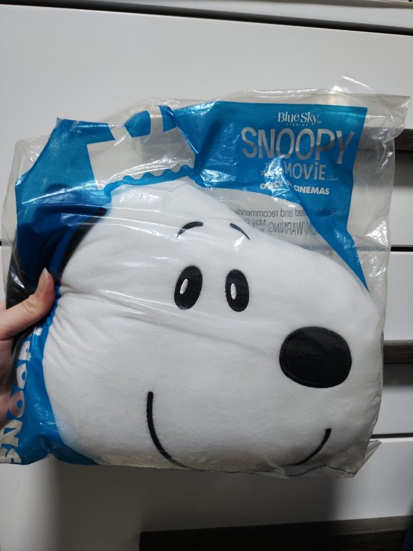 Snoopy cushion pillow