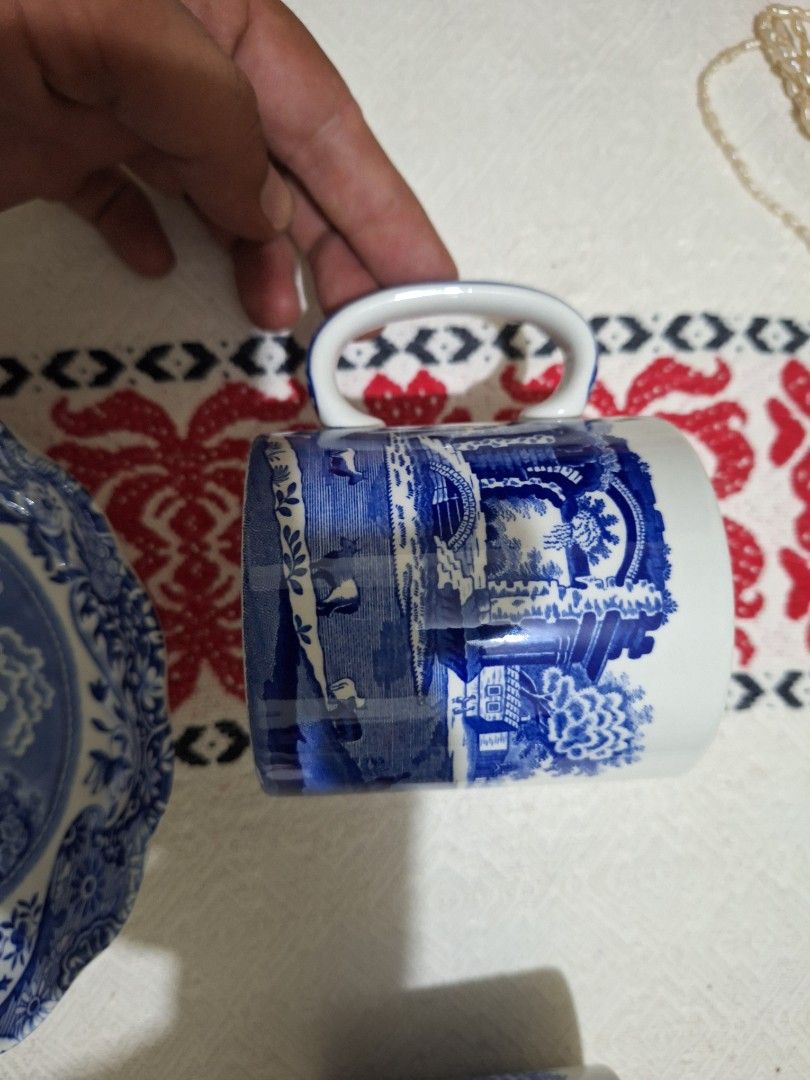 Spode UK 2 cups 2 plate Italian Spode design (Category: Dinnerware & Cutlery) located in General Santos City (Dadiangas). Submitted by hannysvintageheaven (Listing ID 1379413491, Image 3). Description: plate 17 and 14 cm cups 8,5 and 7 cm little cup is the handle glued.
