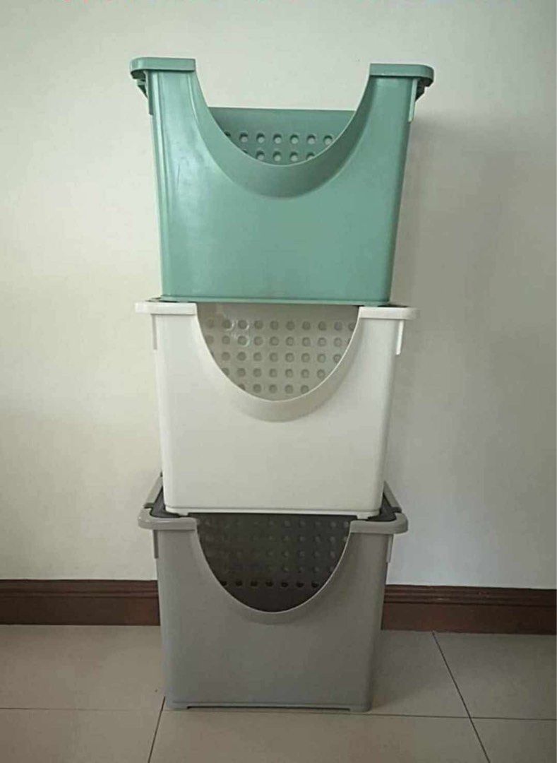 Stackable Hamper White (Category: Storage Boxes & Baskets) located in Manila. Submitted by dolorchris69891 (Listing ID 1379356102, Image 2). Description: Stackable Hamper White.