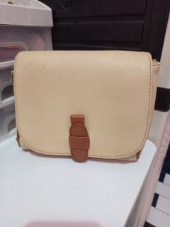(Kategori: ) berada di . Dikirim oleh helloiputt (ID iklan 1379459181, Gambar 1). Deskripsi: .