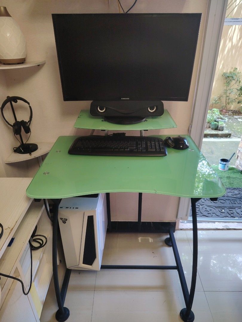 Tempered Computer Table (Category: Desktops) located in Pasig City. Submitted by jaz.mhin (Listing ID 1379416271, Image 1). Description: Monitor, cPu and other accessories not included. Computer table only.