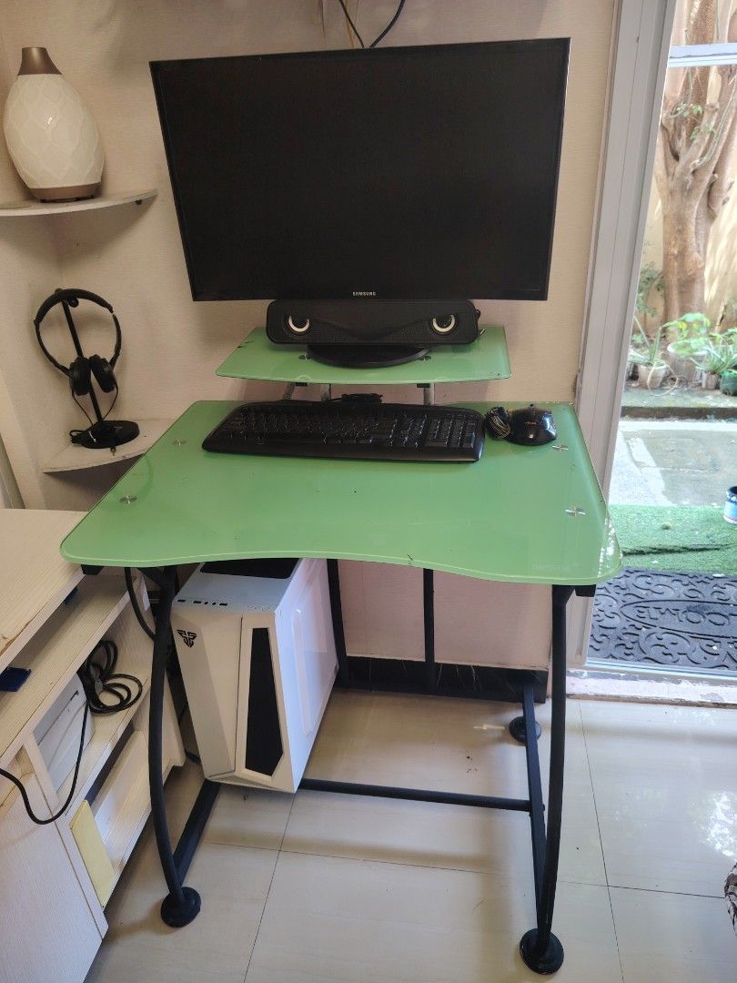 Tempered Computer Table (Category: Desktops) located in Pasig City. Submitted by jaz.mhin (Listing ID 1379416271, Image 2). Description: Monitor, cPu and other accessories not included. Computer table only.
