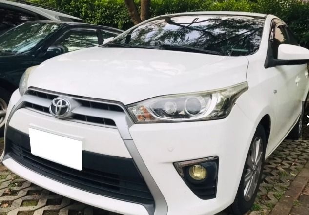由 yan_xiu (刊登 ID 1379342573，圖片 1) 提交，位於 台中市 (Taichung) 的 Toyota Yaris 2015款 白色 全廠認證車 車商勿擾 (類別：汽車出售)，說明：🎶顏色：白色 🎶排氣量：1.5L 🎶出廠：2015 🎶行駛里程：10萬公里 防盜系統 安全氣囊 中控鎖 ABS防鎖死 👍最有公信力的認證 👍車況與認證表不符 , 退車並全額退費 👍車況及里程公開化 👍檢定報告 🧸因車價划算、車況認證，詢問人數多，請提前預約看車 🎀我也可為您尋車!告訴我您的需求與預算，讓我為您圓夢 ✅可分期 ✅可貸款✅車換車 🎀貸款配合/協助分期 ⚠️車商販售 非自售 請車行勿擾⚠️ 🉑全台北中南皆有服務據點 歡迎私訊預約賞車 🎊請提前私訊預約賞車 🎊請提前私訊預約賞車 🎊請提前私訊預約賞車 全廠認證車 車商勿擾 滿小姐:0️⃣9️⃣0️⃣5️⃣3️⃣6️⃣1️⃣0️⃣5️⃣5️⃣。