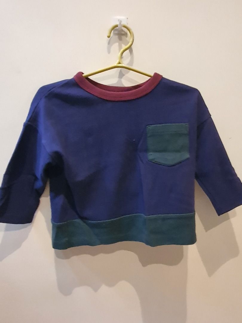 Two Original UNI QLO Baby Top (Different Design) (Category: Babies & Kids Fashion) located in Caloocan City. Submitted by forever_growing (Listing ID 1379434598, Image 1). Description: Brand: UNIQLO (Original Store bought) Size: EUR 80.