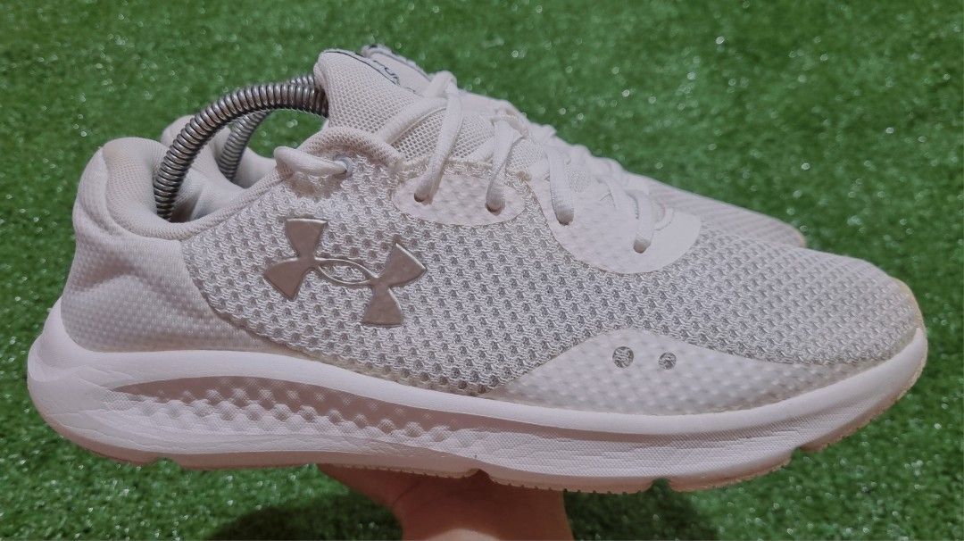 Under Armour Men's 10 | Eur44 | 28cm (Category: Sneakers) located in Danao, Cebu. Submitted by altheaprelovedcorner (Listing ID 1379475685, Image 3). Description: .
