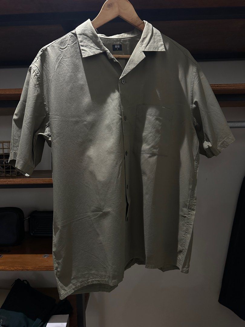 Uniqlo Green Polo (Category: Tshirts & Polo Shirts ) located in Binan City. Submitted by jamborix (Listing ID 1379346845, Image 2). Description: UNIQLO polo shirt in great condition. Lightly used, well kept. Not ukay. No lowballers please..