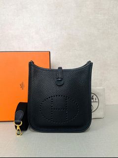 (Kategori: ) berada di . Dikirim oleh lux_closets (ID iklan 1379373149, Gambar 1). Deskripsi: .