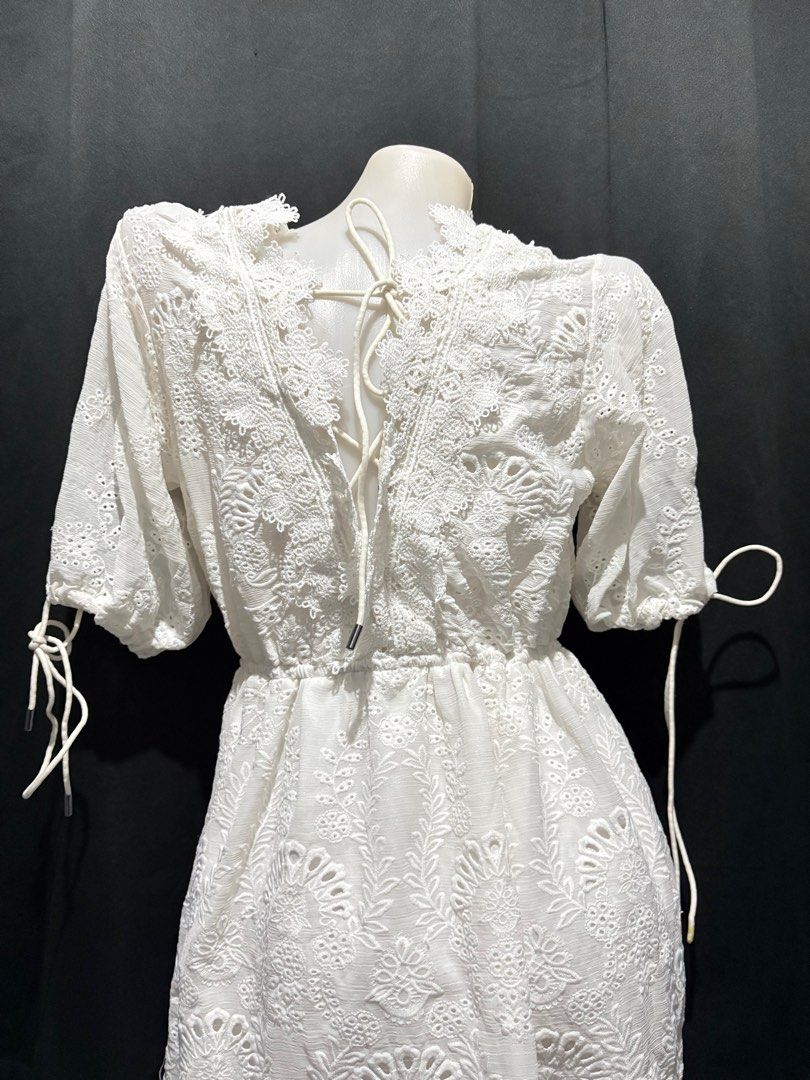 White dress (Category: Dresses) located in Marikina City. Submitted by declutterringggg (Listing ID 1379500447, Image 3). Description: Once used Medium - Large Marikina area Shipping fee- shoulder by the buyer Lalamove or J&T.