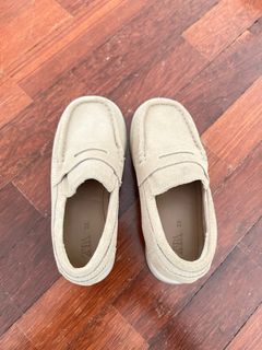 (Category: ) located in . Submitted by closetclearance911 (Listing ID 1379356128, Image 1). Description: .