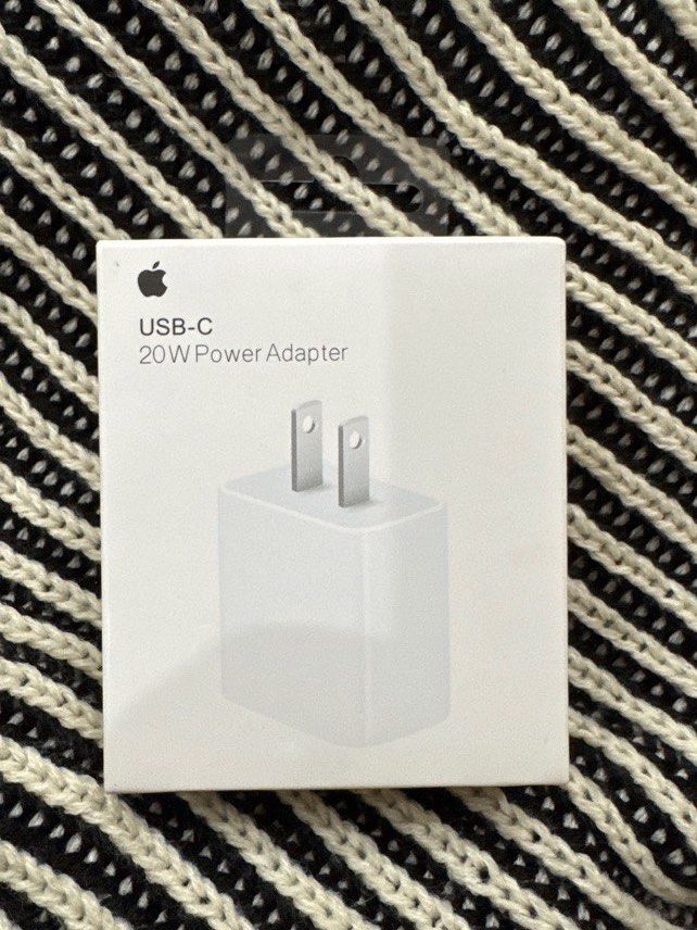 Original 20W USB-C Power Adaptor (Category: Chargers & Cables) located in Manila. Submitted by eckac (Listing ID 1379597974, Image 1). Description: .